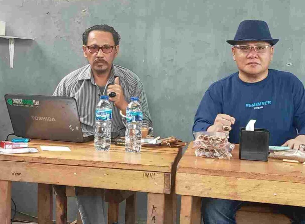 Ketua Umum DPP LSM-INAKOR Sulut Rolly Wenas dan Ketua Umum Waraney Santiago Indonesia (WSI) Marthin Waworuntu.