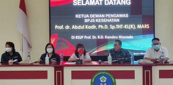Ketua Dewan Pengawas (Dewas) BPJS Kesehatan, Prof Dr Abdul Kadir, pH.D, Sp. THT-KL(K), MARS, melakukan kunjungan di RSUP Prof Dr R.D Kandou Manado, Kamis (02/03/2023).
