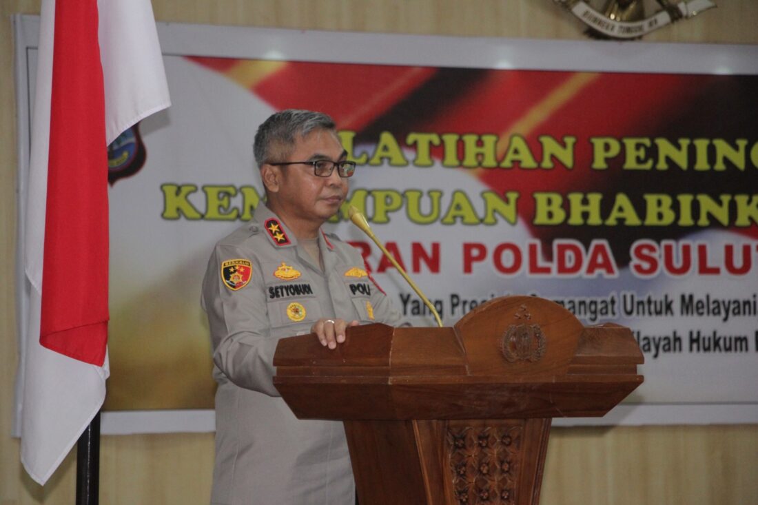 Kapolda Sulut Irjen Pol Setyo Budiyanto membuka pelatihan peningkatan kemampuan Bhabinkamtibmas, yang diikuti oleh seluruh Bhabinkamtibmas se Sulawesi Utara, di aula Catur Pasetya Polda Sulut, Jumat (26/5/2023).