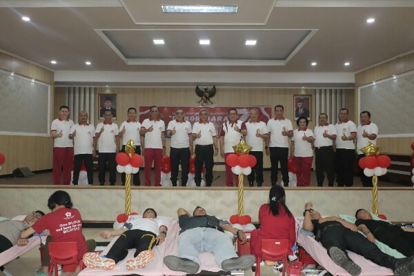 Peduli Sosial di Hari Bhayangkara ke-77, Polda Sulut Gelar Donor Darah