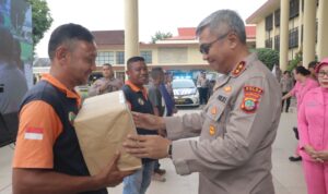 Polda Sulut Gelar Bakti Sosial Serentak Hari Bhayangkara ke-77, Sasar Warga Kurang Mampu
