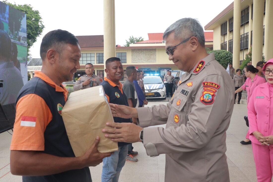 Polda Sulut Gelar Bakti Sosial Serentak Hari Bhayangkara ke-77, Sasar Warga Kurang Mampu