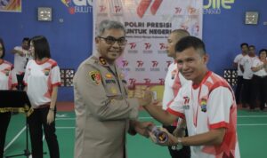 Kapolda Sulut Buka Turnamen Badminton Intern Polri Hari Bhayangkara ke-77 Tahun 2023