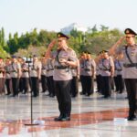 Kapolri dan Jajaran Ziarah ke TMP Kalibata