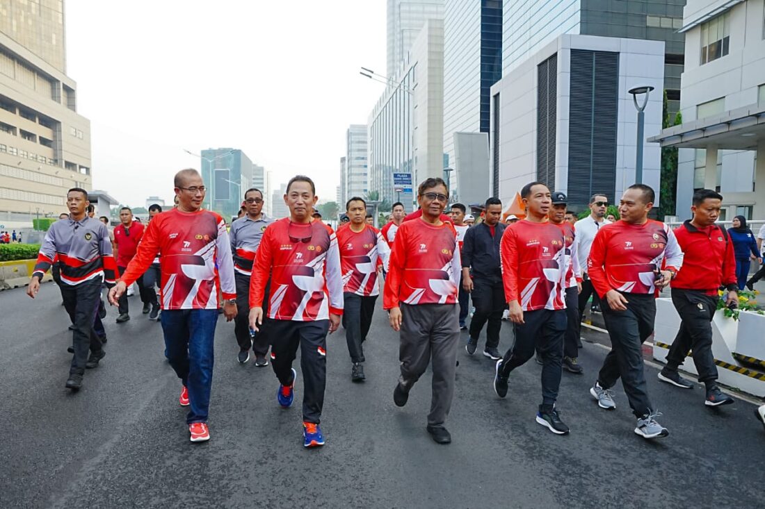 Fun Walk dengan Lintas Elemen, Kapolri Gaungkan Jaga Persatuan-Kesatuan Bangsa