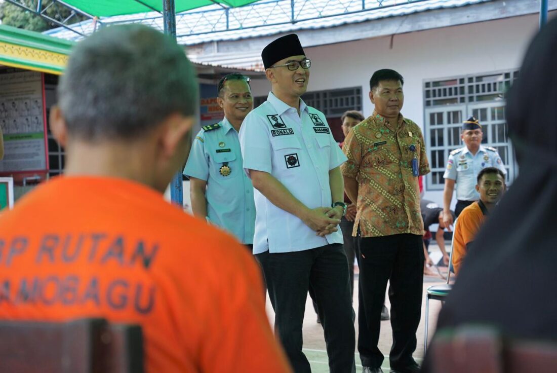 Kakanwil Ronald Lumbuun Kunjungi 2 UPT di Kotamobagu