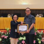 Kepala Kantor Wilayah Kementerian Hukum dan HAM Sulawesi Utara, Ronald Lumbuun kembali menerima penghargaan dari Direktorat Jenderal Perbendaharaan (DJPb) Provinsi Sulut.