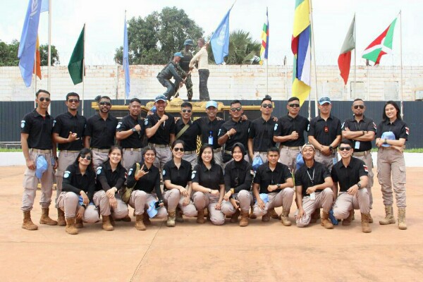 Polda Sulut Anggota Polwan Polda Sulut Pimpin Tarian Modern, Peringati Environment Day dalam Misi Perdamaian PBB di Afrika Tengah