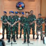 Kapuspen TNI Laksda TNI Julius Widjojono