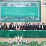 Rektor Unsrat Prof. Dr. Ir. Oktovian B.A. Sompie, M.Eng. IPU saat menghadiri Pelantikan Dan Pengambilan Janji Dokter Spesialis (Foto : Dok. Unsrat)