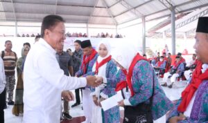 Bupati Wongkar Lepas 23 Jamaah Calon Haji Kabupaten Minsel