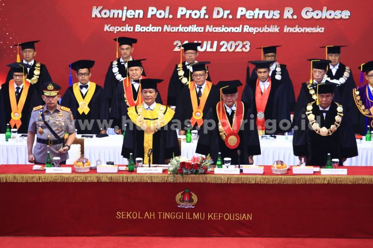 Komjen Pol Petrus Reinhard Golose Resmi dikukuhkan Sebagai Guru Besar PTIK
