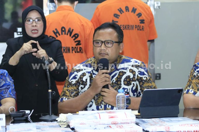 Dirtipidsiber Bareskrim Polri Brigjen Adi Vivid Agustiadi Bachtiar