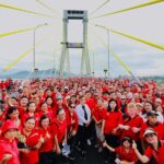 Wali Kota Manado dan Ketua TP PKK Manado Jalan Sehat Bersama Tokoh Agama