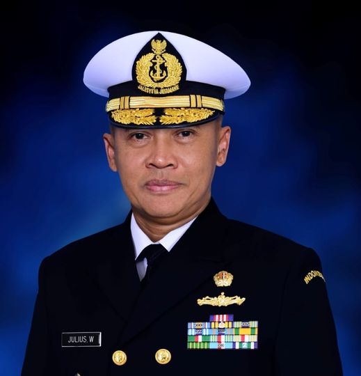 Kapuspen TNI Laksda TNI Julius Widjojono