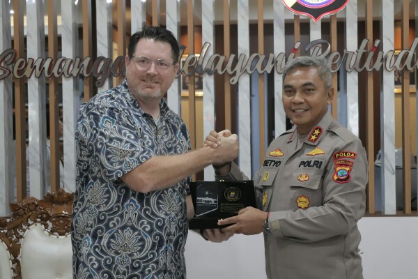 Polda Sulut Terima Penghargaan Pemberantasan Tindak Pidana Perdagangan Orang dari YKYU