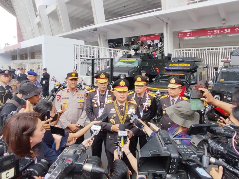 Kabaharkam Polri Komjen. Pol. Fadil Imran