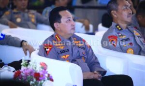 Kapolri Jenderal Polisi Listyo Sigit Prabowo hadir dalam acara yang digelar di Lippo Kemang Mall, Jakarta (23/07).