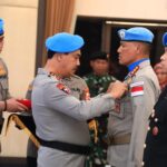 Wakil Kepala Kepolisian Negara Republik Indonesia (Wakapolri) Komjen. Pol. Agus Andrianto memimpin Upacara Purna Tugas Kontingen Gharba Satgas FPU 4 Minusca serta Penganugerahan Tanda Kehormatan Satyalencana Bhakti Buana di Rupattama Gedung Utama Mabes Polri, Jakarta, Selasa (26/9).