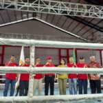 ketum pengprov Pertina Sulut, dr Silangen ke 4 dari kiri), Kabid peningkatan prestasi olahraga Dispora Sulut, Clara Montong (ke 4 dari kanan) dan Ketua panitia kejuaraan Bonyx Saweho (ke 3 dari kiri) (Foto : Ferional