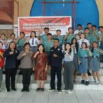 Ratusan pelajar SMA Kristen Yayasan Irene Manado menerima pembinaan dan sosialisasi pencegahan radikalisme dan intoleransi dari personel Bidang Humas Polda Sulut.