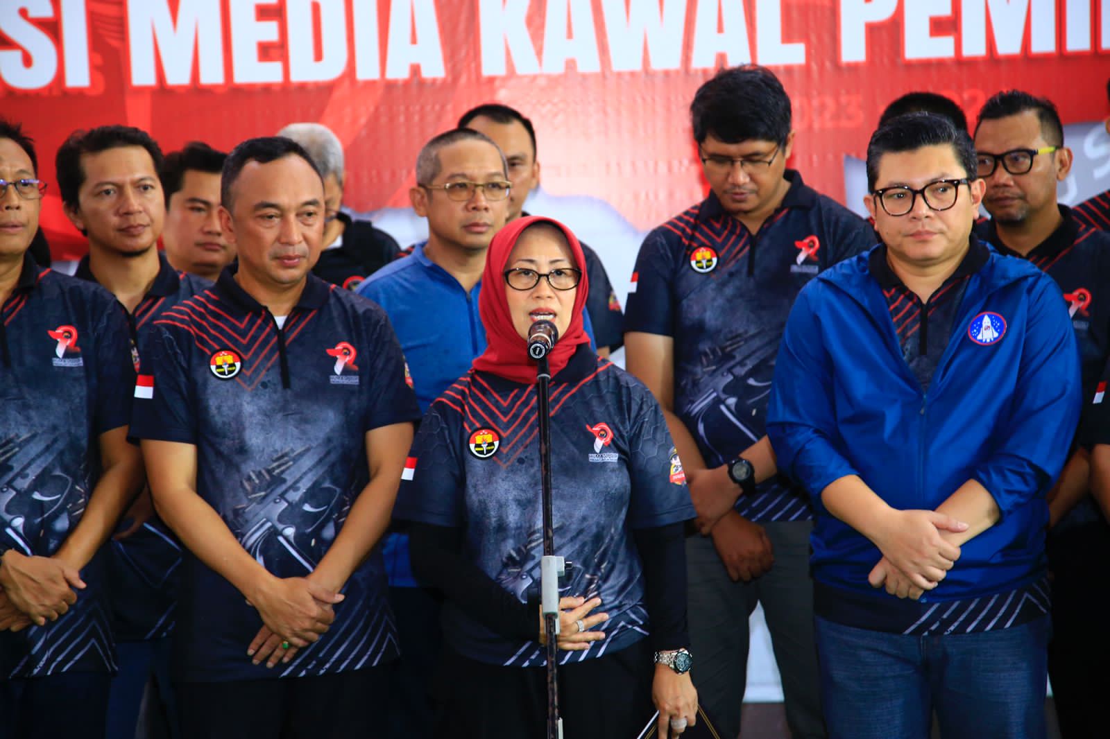 Puluhan pemimpin redaksi media massa, Divisi Humas Polri, dan Dewan Pers menggelar deklarasi pemilu damai. Deklarasi Kawal Pemilu Damai 2024 ini menjadi komitmen bersama sebagai bentuk sinergitas menghadapi pesta demokrasi.