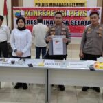  Kapolres Minsel AKBP Feri R. Sitorus  didampingi Kasat Reskrim Iptu Lesly Deiby Lihawa, Kasi Humas Iptu Ronald Wauran dalam  konferensi pers, Senin (02/10/2023).(Foto:Humas Polres Minsel)