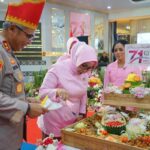 Syukuran Hari Kesatuan Gerak Bhayangkari (HKGB) ke-71 tahun 2023, di aula Catur Prasetya Polda Sulut, Kamis (19/10/2023).