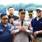 Kadiv Humas Polri Irjen. Pol. Sandi Nugroho (Tengah) sedang memberikan keterangan.(Foto:Humas Polri)