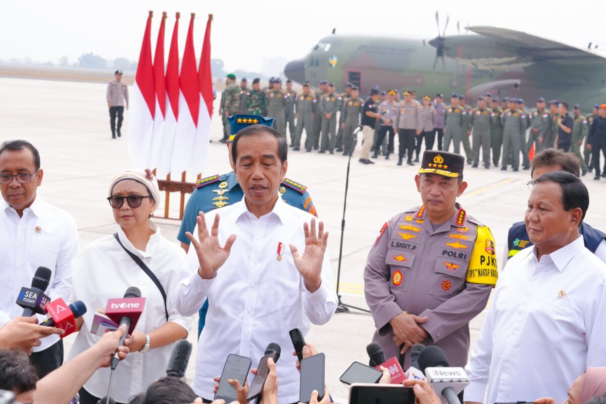 Polri turut andil dalam memberikan bantuan kemanusiaan ke Gaza, Palestina. Pemberian bantuan kemanusiaan tersebut diberangkatkan dari Bandara Halim Perdanakusuma menggunakan tiga pesawat hercules.