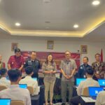 Kepala Ombudsman RI Perwakilan Sulawesi Utara, Meilany Limpar meninju langsung pelaksanaan SKD Calon Aparatur Sipir Negara (CASN) Kemenkumham Sulawesi Utara di Hotel Roger’s, Sabtu (19/11).