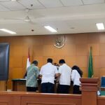 Suasana dalam pengadilan.