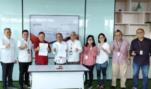 PT. Bank Perkreditan Rakyat Prisma Dana dan PT Bank Pembangunan Daerah Sulawesi Utara Gorontalo (Bank SulutGo) menandatangani perjanjian kemitraan pada hari ini, tanggal 3 November 2023, di kantor pusat Bank Sulutgo di Jl. Pierre Tendean no 100 Manado.