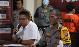 Kabid Humas Polda Sulut Kombes Pol Iis Kristian melalui press conference di kantor Polres Bitung, Senin (27/11) malam.