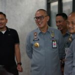 Kakanwil Ronald Lumbuun Tinjau Langsung Layanan Eazy Passport di BPK RI Perwakilan Sulut