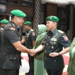 Kepala Staf Angkatan Darat (Kasad) Jenderal TNI Maruli Simanjuntak M.Sc., memimpin upacara serah terima enam jabatan strategis di lingkungan TNI AD, bertempat di Markas Besar Angkatan Darat, Jakarta, Selasa (12/12/2023).