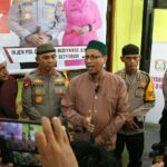 Pimpinan Majelis Dzikir Wa Ta'lim Al Haudh Habib Abdullah Bin Ali Bin Smith Bitung mengapresiasi kegiatan bakti sosial dan bakti kesehatan yang dilaksanakan Polda Sulut di Kompleks Perum Girian Permai, Kecamatan Girian, Minggu (3/12/2023).