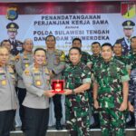 Pangdam XIII/Merdeka Mayjen TNI Legowo W.R. Jatmiko, S.I.P., M.M., menghadiri acara Penandatanganan Perjanjian Kerja Sama (PKS) TNI-Polri bertempat di Markas Polda Sulteng Jl. Soekarno-Hatta, Talise, Mantikulore, Kota Palu, Prov. Sulawesi Tengah. Rabu (13/12/2023).