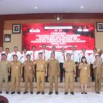 Bupati Franky Donny Wongkar, SH., membuka pelatihan kompetensi pengadaan barang dan jasa pemerintah pejabat pembuat Komitmen Tipe C Pemerintah Kabupaten Minahasa Selatan Tahun 2023, bertempat di Badan Pengembangan Sumber Daya Manusia Daerah Provinsi Sulawesi Utara, Senin (11/12/2023).