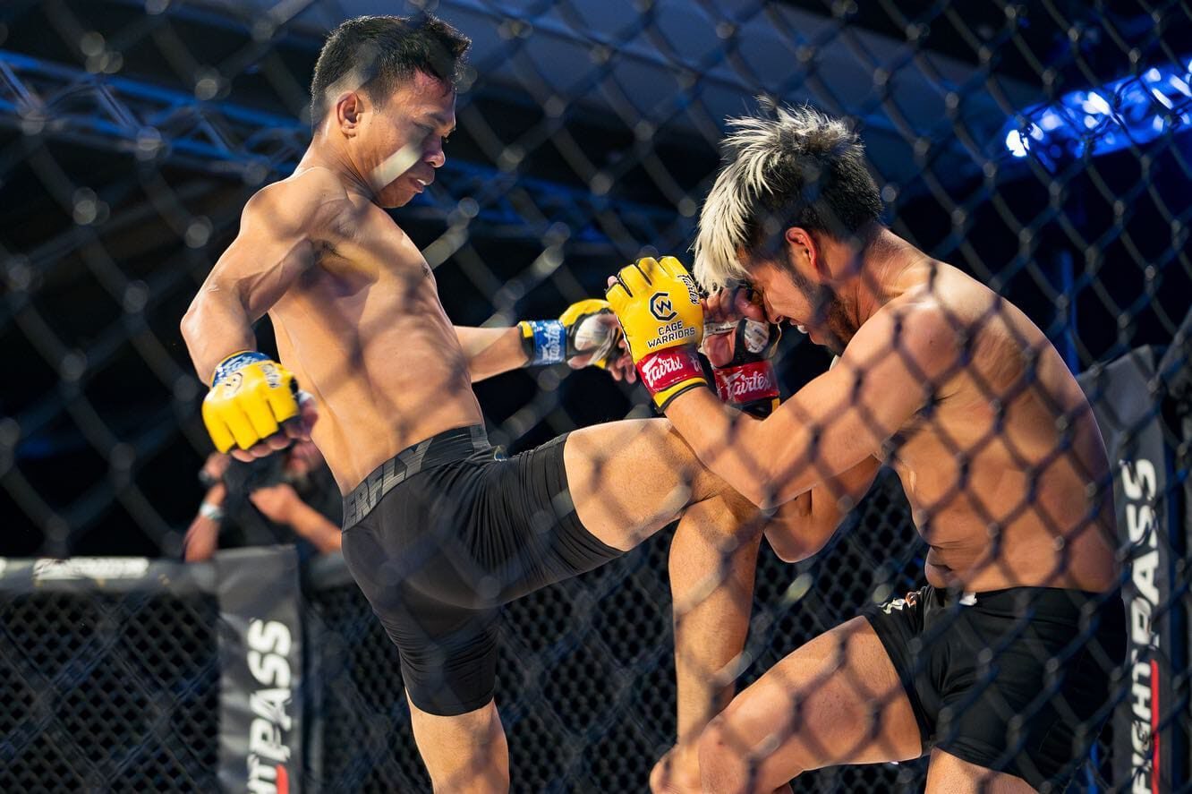 Pertandingan spektakuler di Cage Warrior 165 di San Diego Amerika Serikat pada tanggal 16 Desember 2023 kemarin, antara Praka Ronal Siahaan (INA) melawan Andrew Cabrera (USA).