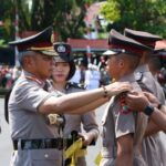 Kapolda Sulawesi Utara Irjen Pol Setyo Budiyanto melantik 290 siswa SPN Polda Sulut menjadi anggota Polri berpangkat Brigadir Dua Polisi (Bripda).
