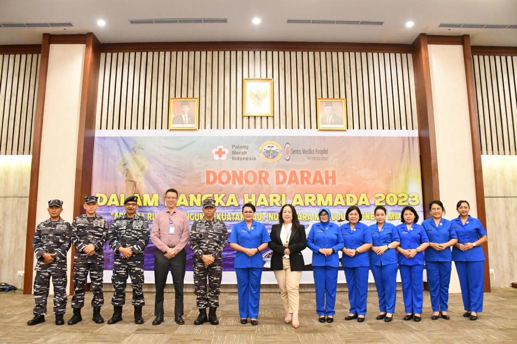 Pangkalan Utama TNI Angkatan Laut (Lantamal) VIII melaksanakan kegiatan donor darah yang digelar di Ballroom Lantai 6 Rumah Sakit Sentra Medika Minaha Utara (Minut). Kamis (30/11).