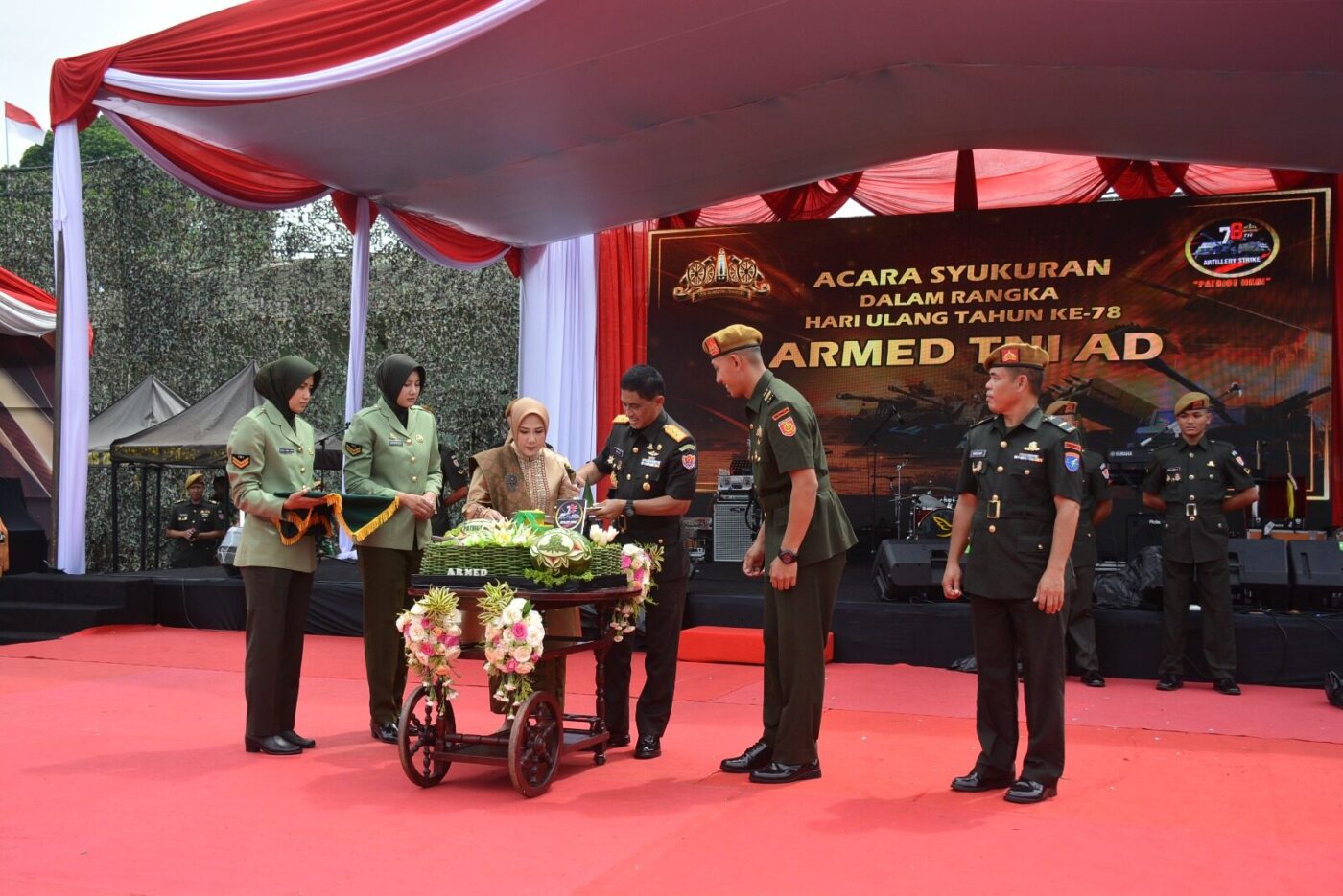 Perayaan HUT ke-78 Armed TNI AD bertema “Armed TNI AD Patriot NKRI” digelar di Lapangan Pusdikarmed Pussenarmed sebagai puncak rangkaian hari ulang tahun Korps Armed TNI AD. Senin (4/12/2023).