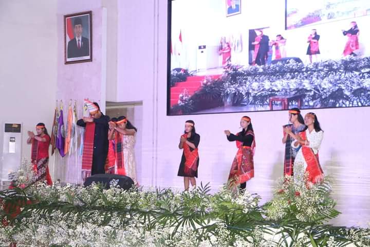 Universitas Sam Ratulangi (Unsrat) Manado menggelar Pentas Budaya Pertukaran Mahasiswa Merdeka 3 Inbound, Selasa (05/12/2023).