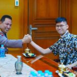 Sultan Rif’at Al Fatih akhirnya bertemu dengan Kapolri Jenderal Polisi Drs. Listyo Sigit Prabowo pada Jumat (22/12/23).