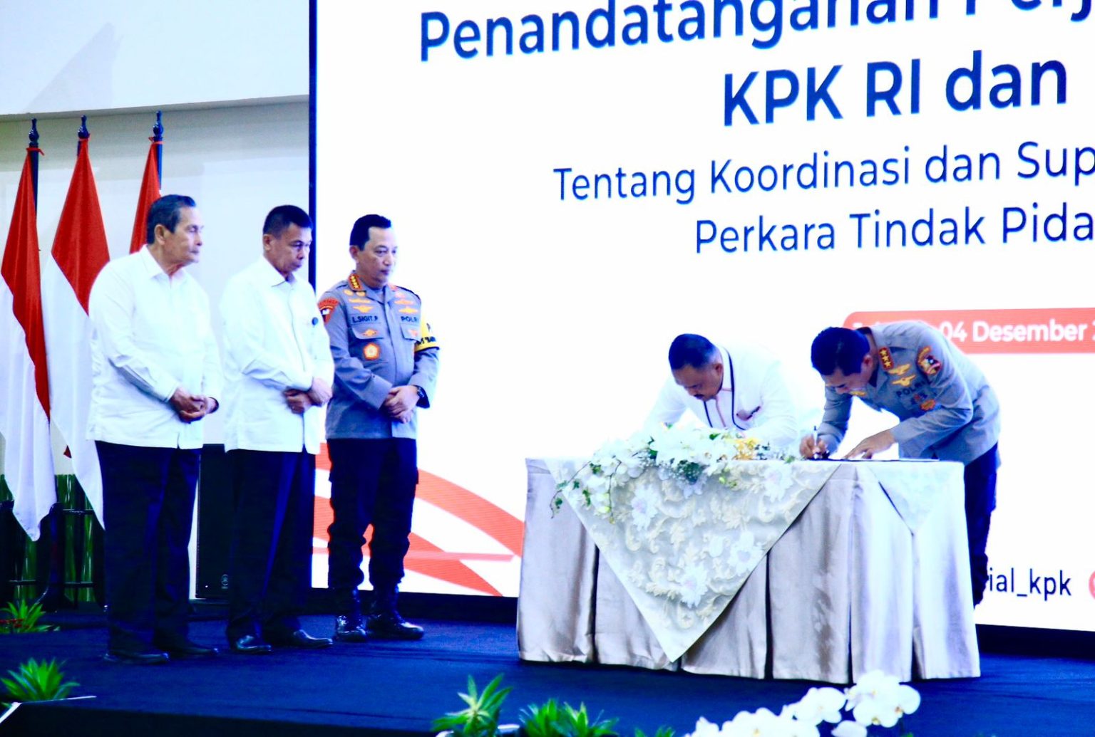 Komisi Pemberantasan Korupsi (KPK) dan Kepolisian Republik Indonesia (Polri) terus memperkuat sinergisitas dalam upaya pemberantasan tindak pidana korupsi.