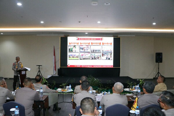 Kapolda Sulut Irjen Pol Setyo Budiyanto mengapresiasi penanganan dan penyelesaian kasus narkoba yang ditangani oleh Ditresnarkoba Polda Sulut dan jajaran selama tahun 2023.