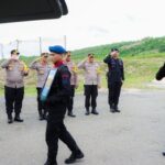Foto: Jenazah Bripda Alfandi Steve Karamoy korban penembakan KKB Papua tiba di Banggai, Sulteng. (Dok. Istimewa)