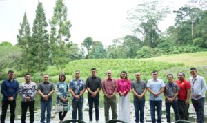 Bekerja Sesuai Kode Etik Profesi dan Peraturan Perundang-Undangan Pesan Ronald Lumbuun