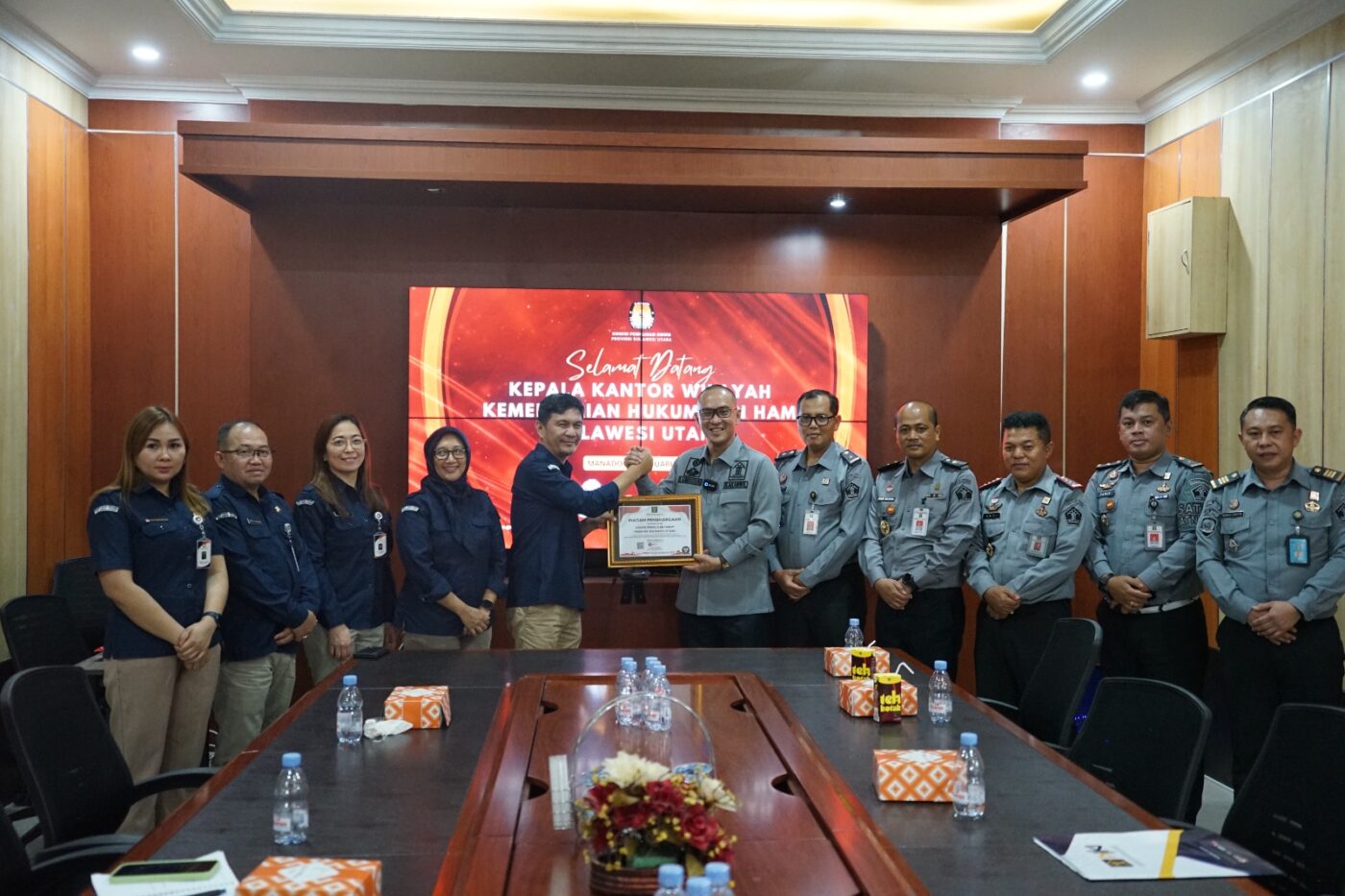 Maksud, Menjelang Pemilihan Umum Tahun 2024, Kepala Kantor Wilayah Kemenkumham Sulawesi Utara Ronald Lumbuun didampingi Kepala Divisi Administrasi John Batara, Kepala Divisi Pemasyarakatan Aris Munandar bersama Kepala Lembaga Pemasyarakatan Kelas IIA Manado Radi Setiawan mengunjungi Komisi Pemilihan Umum Provinsi Sulawesi Utara, Selasa (16/01).